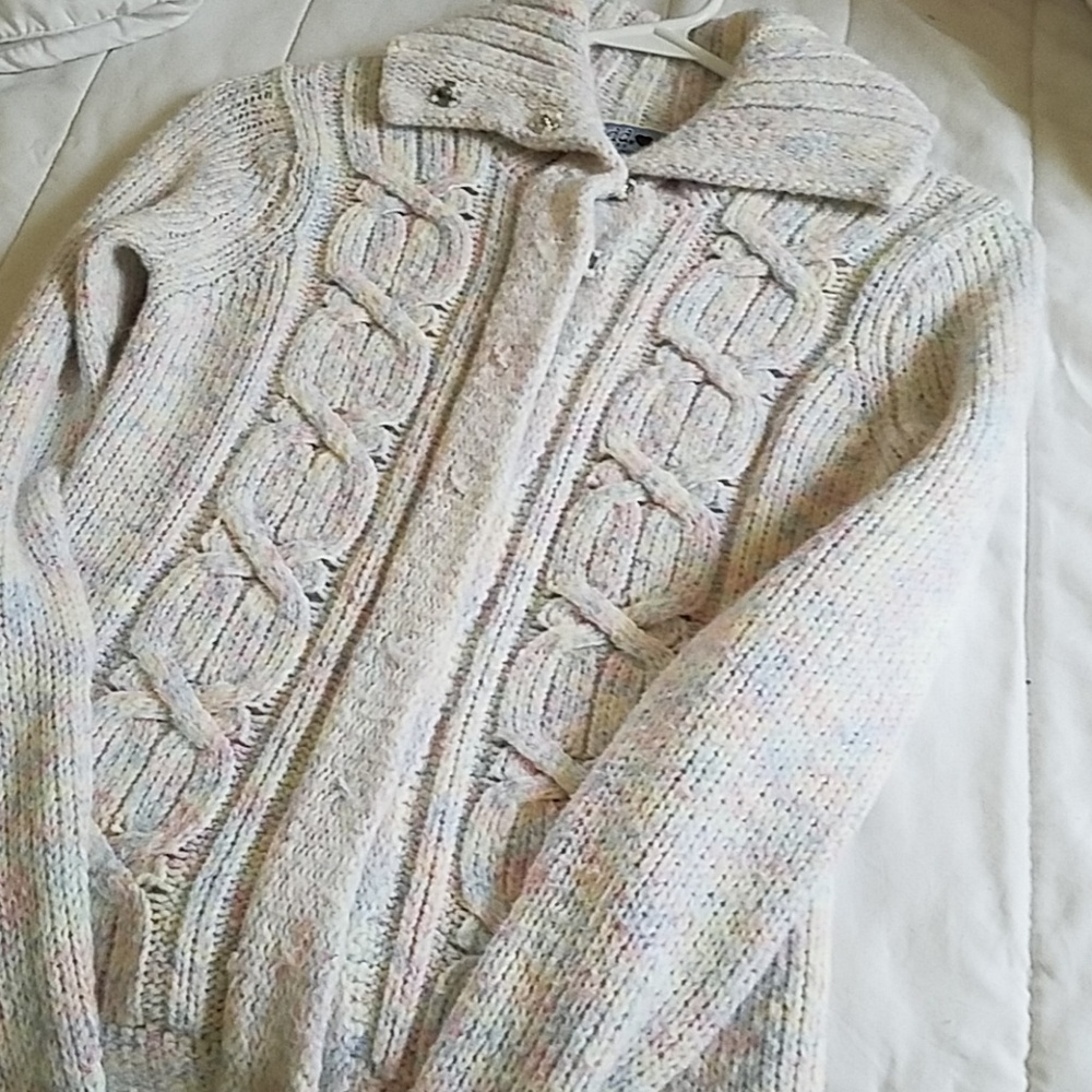 Sweatshirt